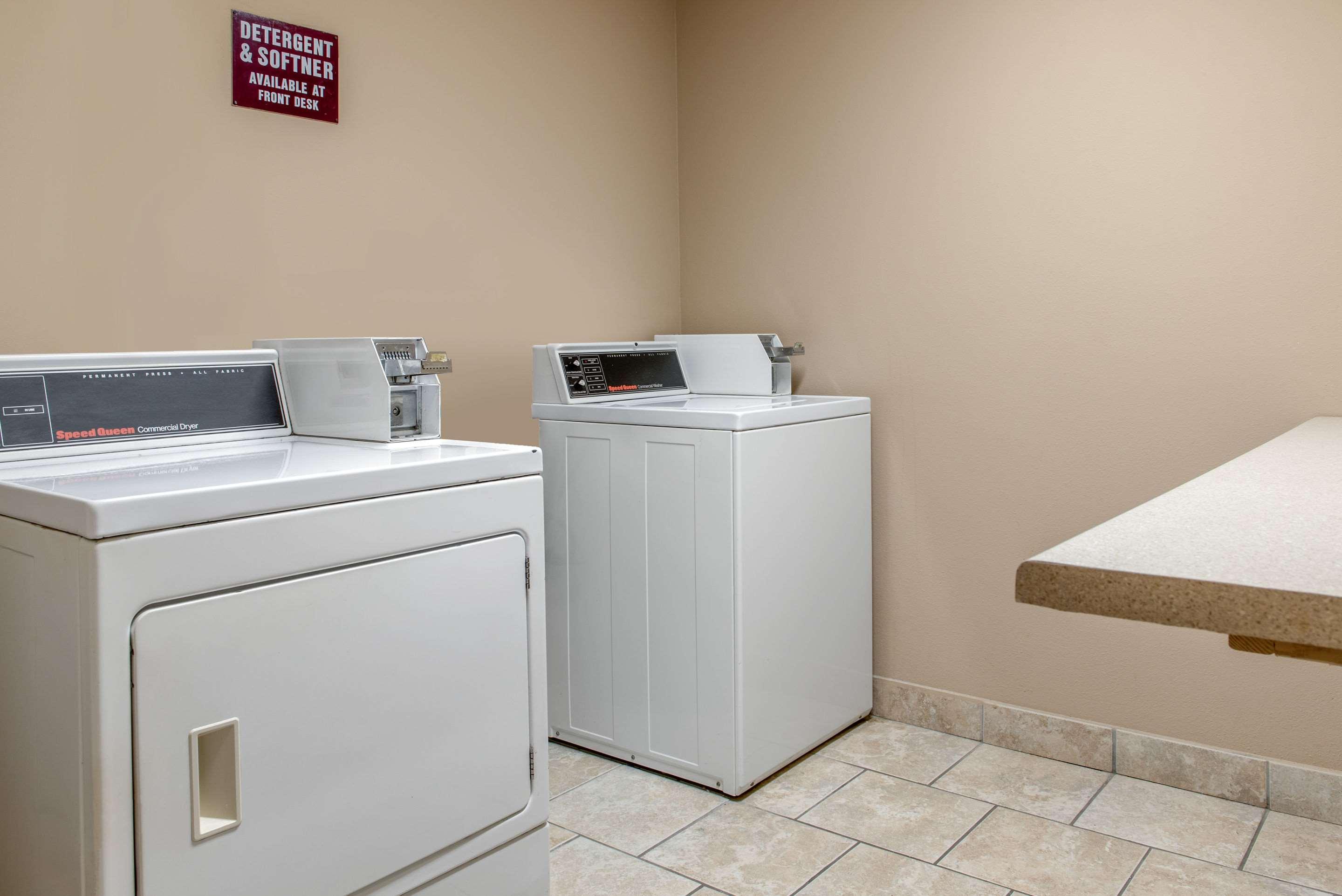 Quality Inn Bloomington Near University Ngoại thất bức ảnh